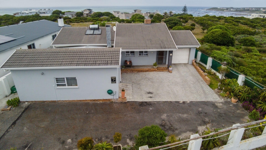 4 Bedroom Property for Sale in Kleinbaai Western Cape